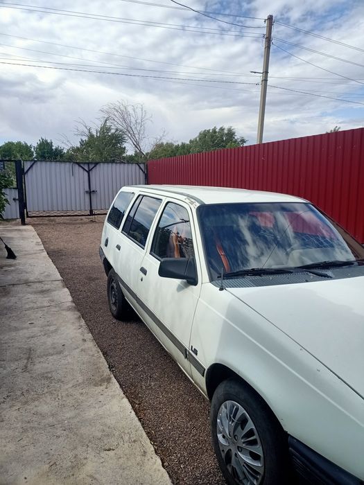 Опель кадет 1989