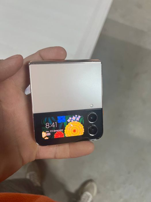 Galaxy Z Flip 4 modeli