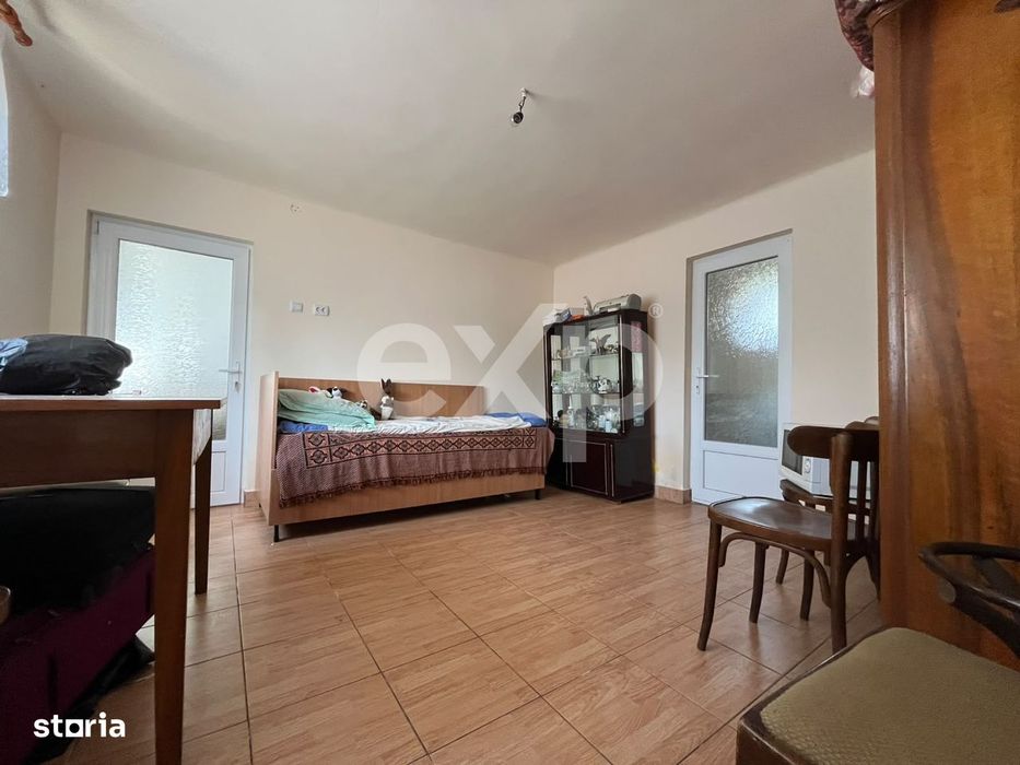 Casa cu 3 camere si teren 1.140 mp toate utilitatile, anexe si acces s