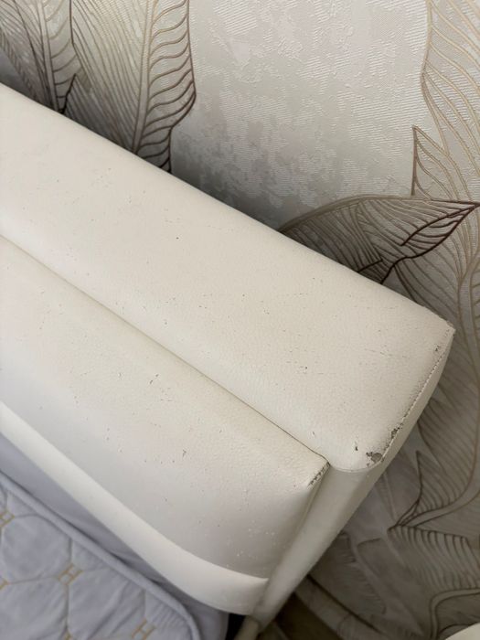 Продам кровать с матрасом