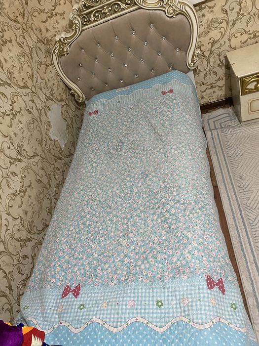 Детский кроват королевский