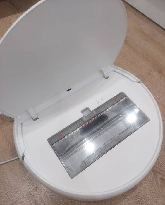 Робот-пылесос Xiaomi Mi Robot Vacuum-Mop
