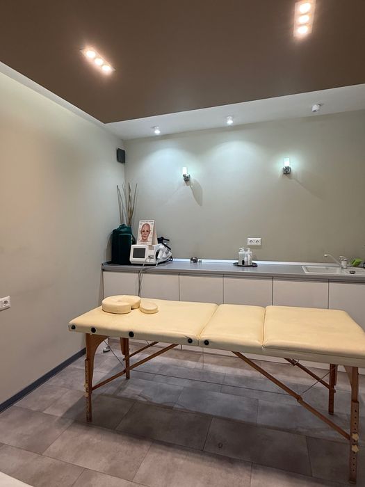 Дава се под наем Офис в София, Иван Вазов - 145 кв.м за 2000 € - Снимка #3