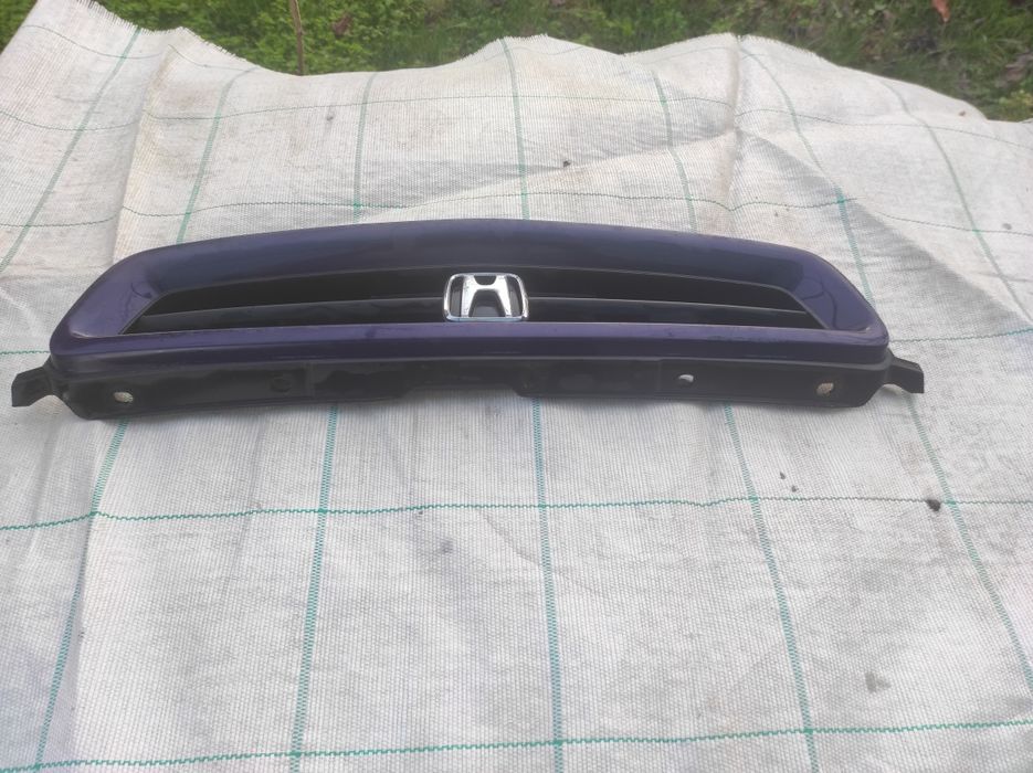 Предна решетка за Хонда Сивик 6