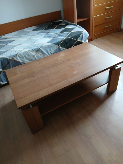 Холна масичка с долен рафт