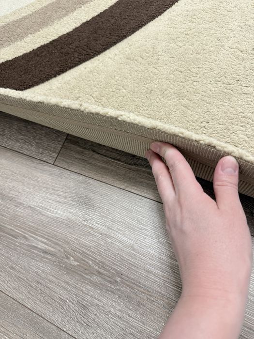 Продам  хороший  турецкий ковер 2*3м