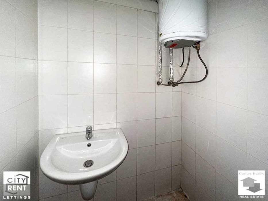 Дава се под наем Офис в Велико Търново, Център - 117 кв.м за 2600 € - Снимка #8