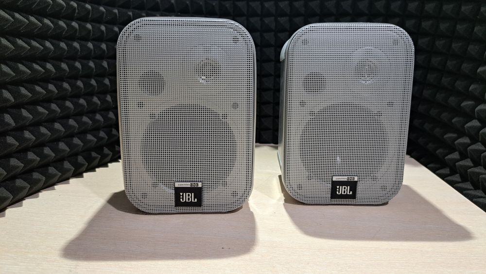 JBL Control 1 Pro