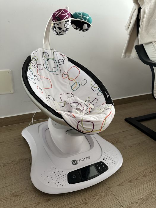 Balansoar mamaRoo 4.0