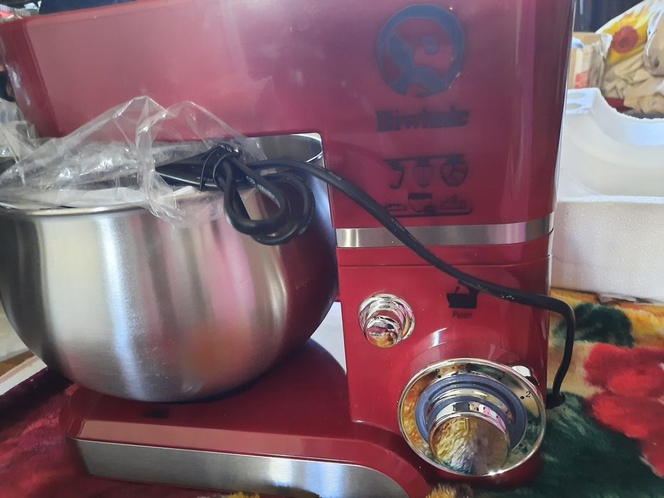 Robot bucatarie  6 litri , 1000watts, 6 viteze