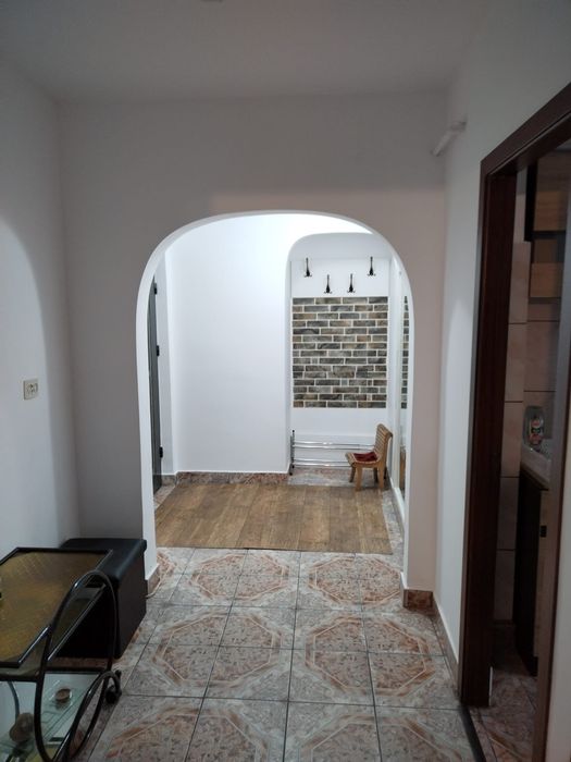 Închiriez apartament două camere