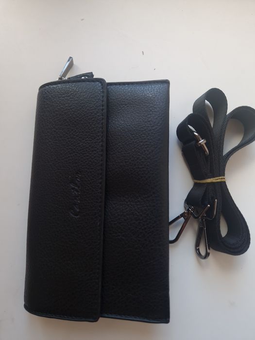 Продам барсетка новая