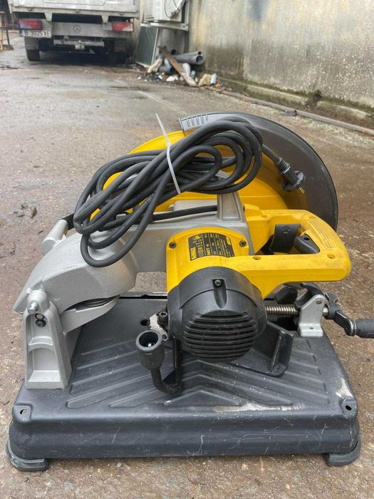 Продавам циркуляр за рязане на метал DEWALT