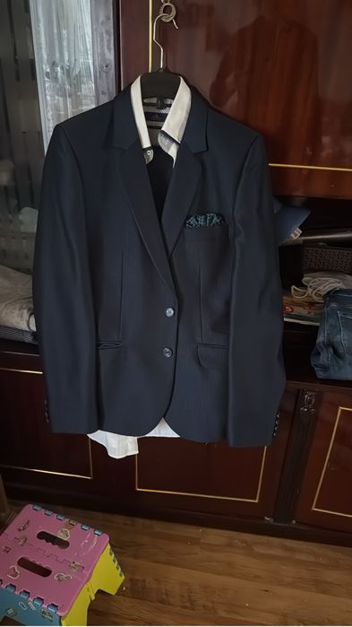 Costum albastru închis barbati