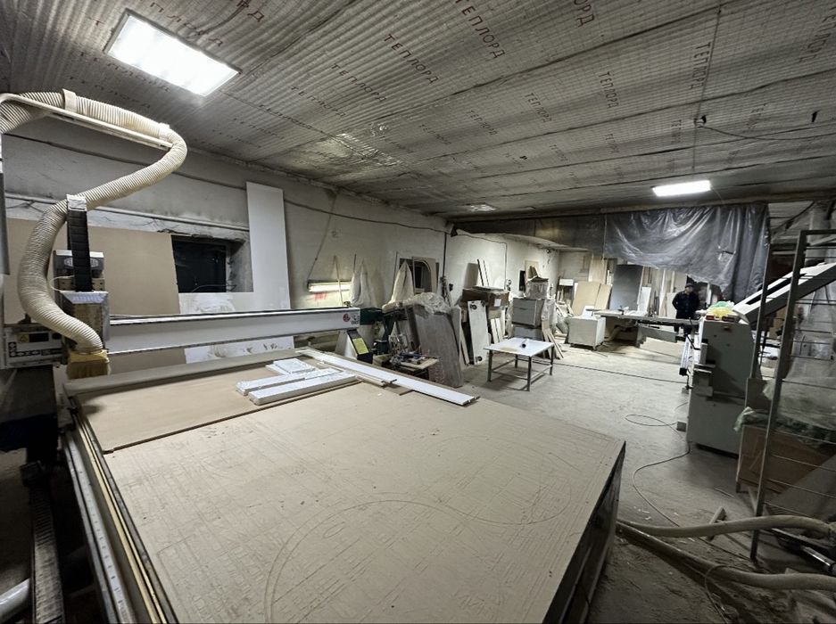 Продам участок с двумя зданиями!