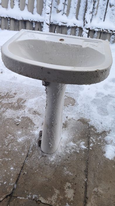 Продам умывальник в отличном состоянии б.у.