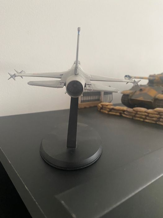 Macheta F16 Romanesc scara 1/72