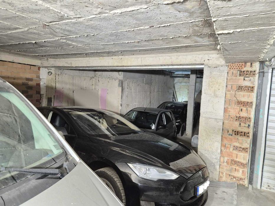 Продава се Гараж / Паркомясто в Варна, Базар Левски - 95 кв.м за 927 €/кв.м - Снимка #4