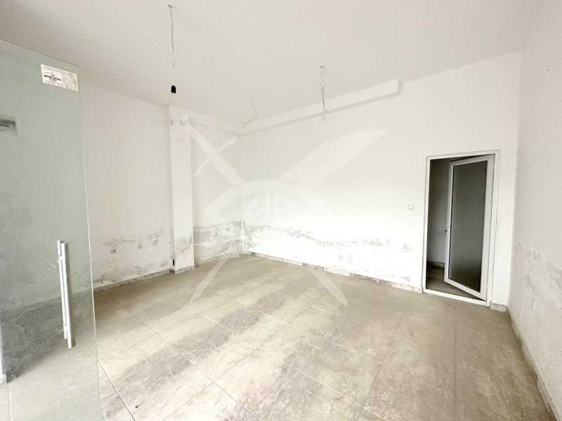 Продава се Магазин в Поморие - 37 кв.м за 1487 €/кв.м - Снимка #2