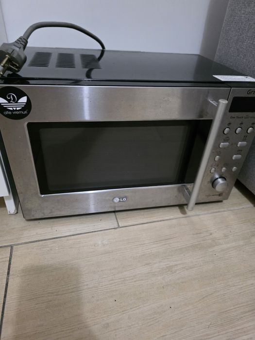 Cuptor cu microunde LG