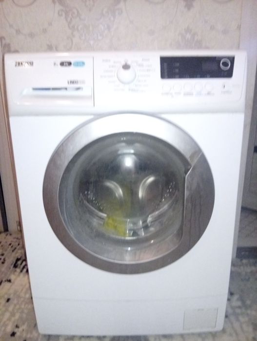 Прадам стиральной машиныу  Zanussi