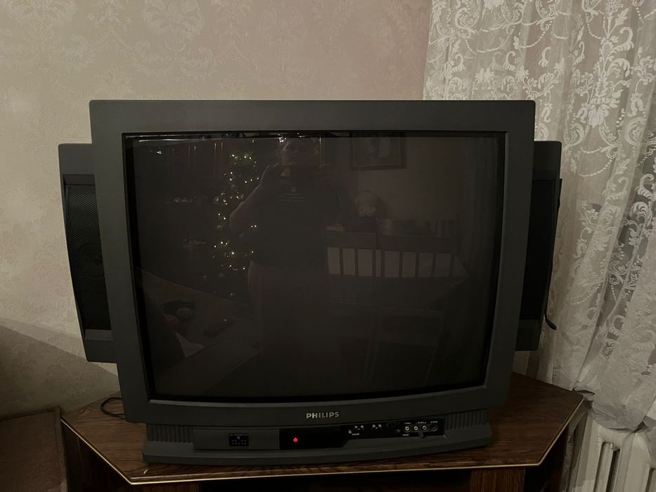 Продам телевизор Philips