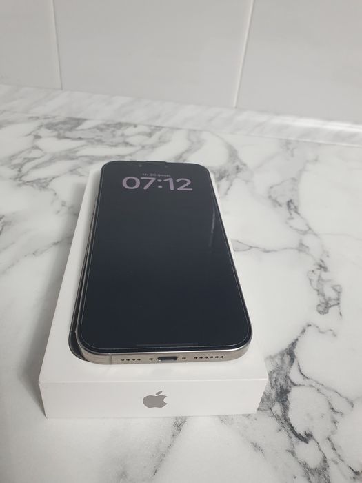 Продам айфон 16 про макс