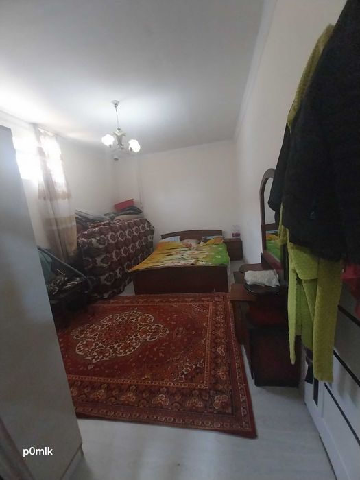 Продаётся дом с  евроремонтом обустроен для на 2 семьи  .