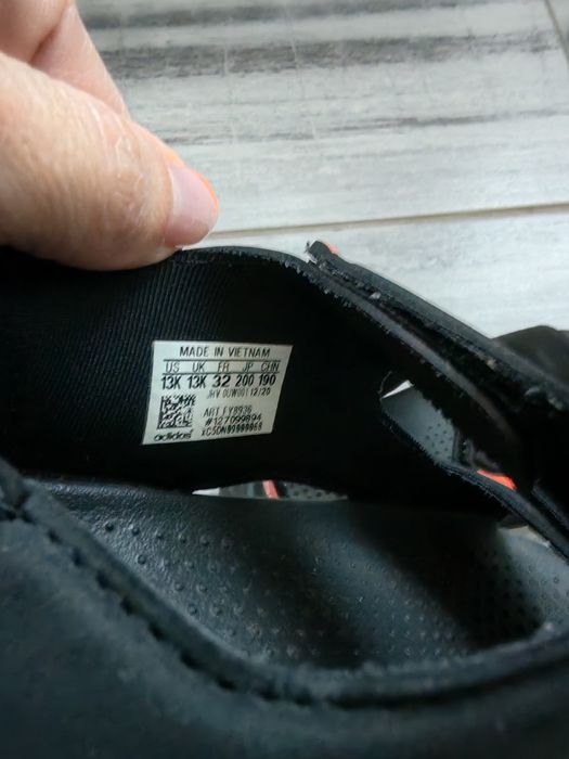 Сандали Adidas 32 номер