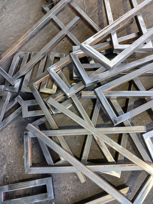 качелья садовая .