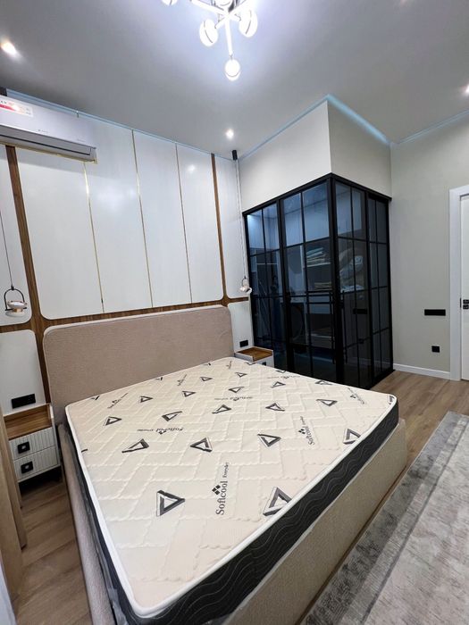 Сдаётся 2-комнатная квартира возле метро Xonobod в Сергели районе.