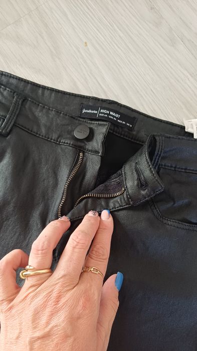 Дамски панталон Strasivarius