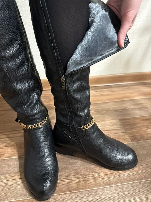 Женские зимние сапоги