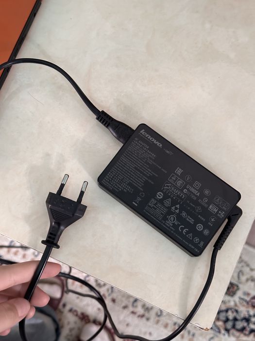 Lenovo ноутбук сатылады