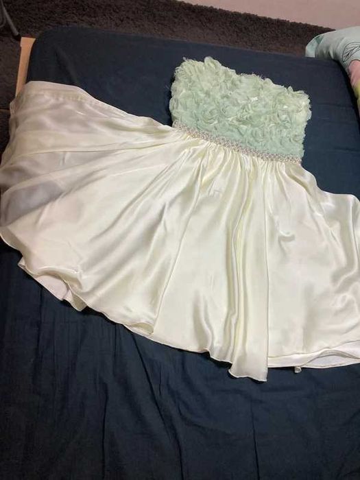 Rochița banchet XS, în talie strasuri și perle