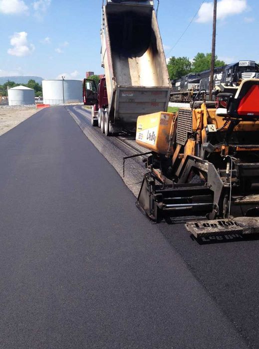 Асфальтирование и благоустройство.