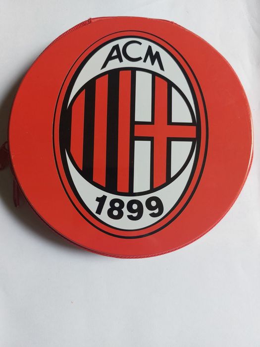 Два несесера за компакт дискове!