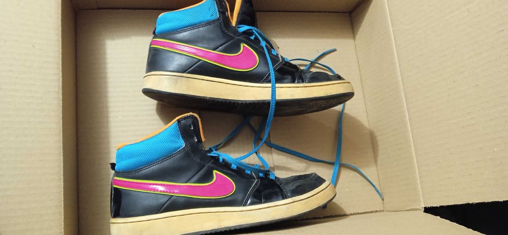 Маратонки Nike 38.5