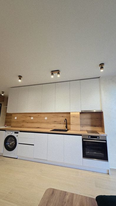 Луксозен нов обзаведен двустаен  апартамент  в гр.Пловдив / собственик