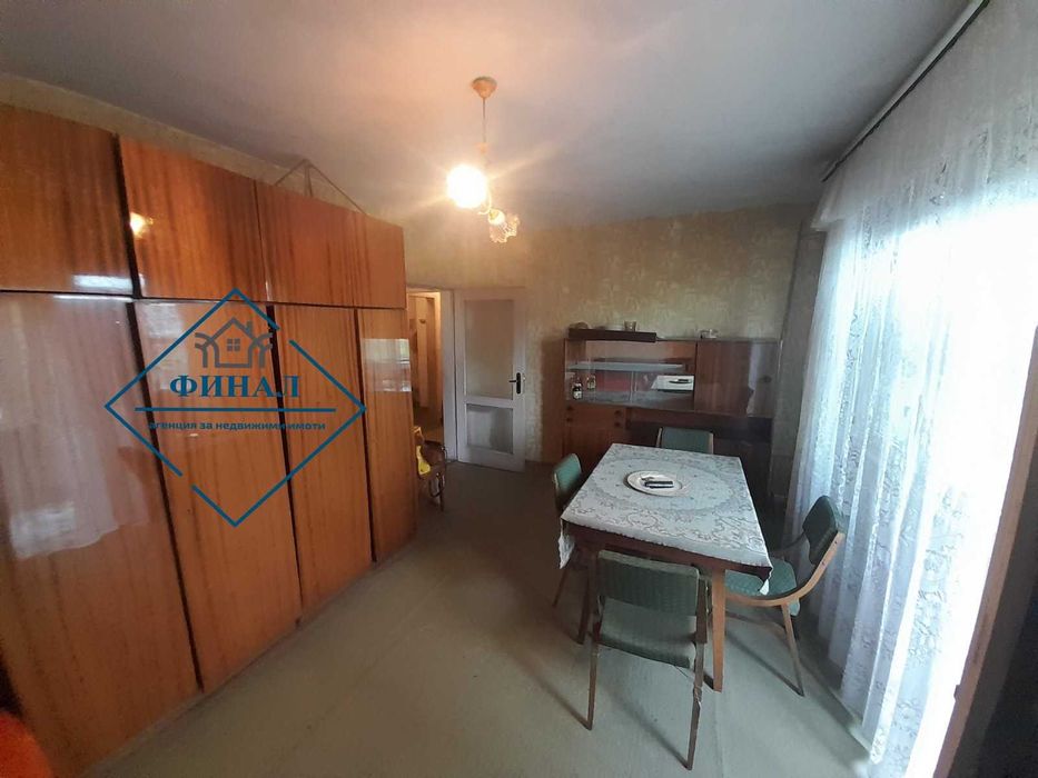 Продава се Двустаен апартамент в Шумен, Добруджански - 68 кв.м за 1050 €/кв.м - Снимка #2