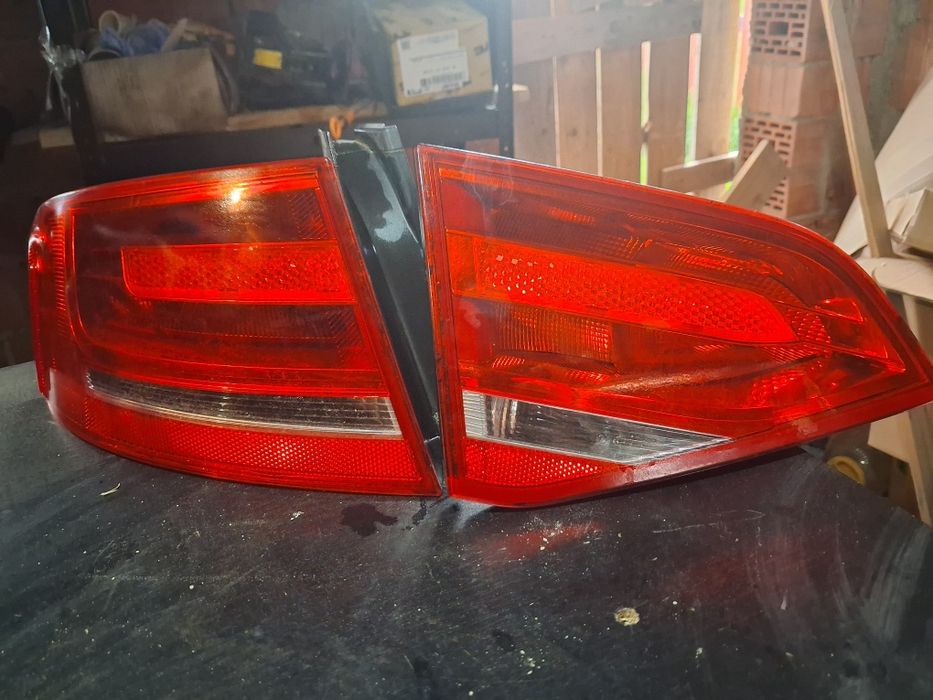 Stop tripla A4 B8 aripa portbagaj sedan berlina non facelift