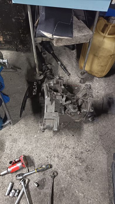 Продам коробку передач