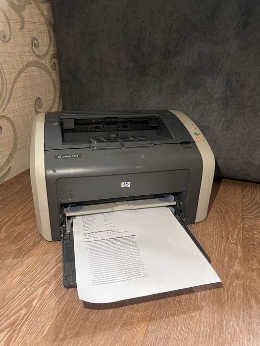 Продам лазерный принтер HP LaserJet 1015