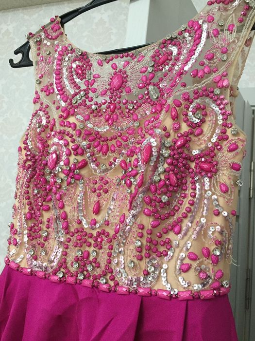 Вечерние платья