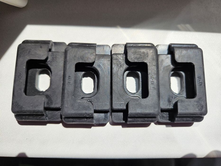 Tampoane(amortizor) anti vibratii pentru unitate exterioara aer condit