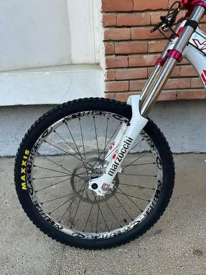 DE VÂNZARE– 2012 YT-Industries TuEs 2.0 World Cup Limited Edition