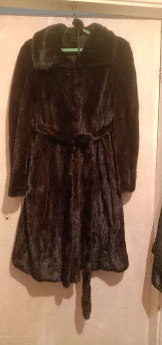 Продам норковую шубу