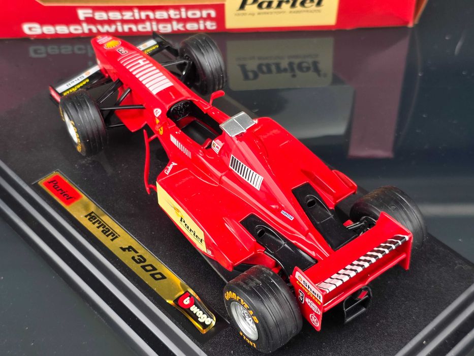 Macheta Auto 1/24 Burago Ferrari F300 Formula 1 F1