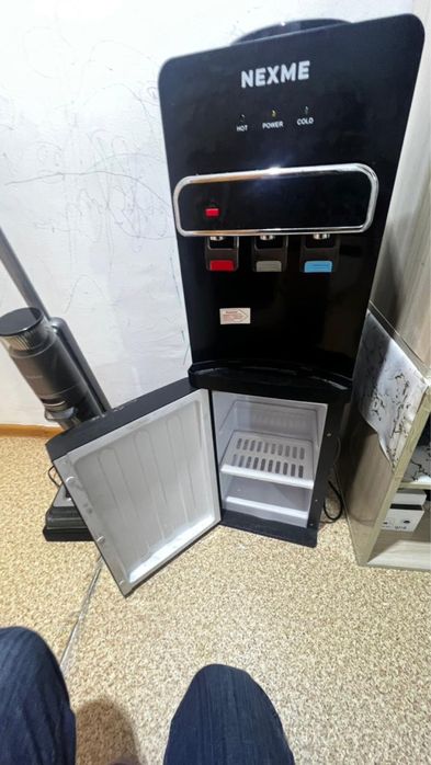 Срочно продам кулер для воды