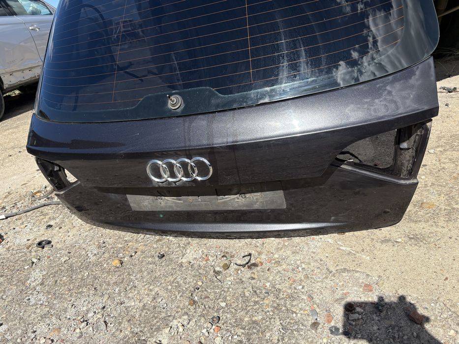Audi a4 b8 комби Заден Капак Багажник